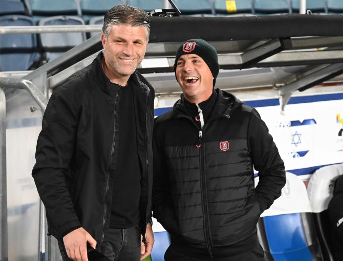 מאמן הפועל ירושלים זיו אריה, עם המנהל המקצועי שי אהרון