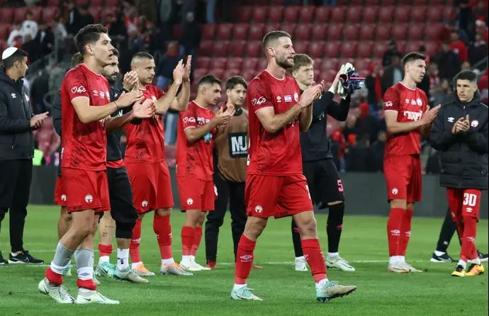 עדן שמיר לצד אנטוניו ספר הפועל באר שבע