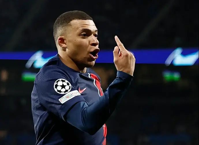 קיליאן אמבפה, חלוץ פריז סן ז'רמן