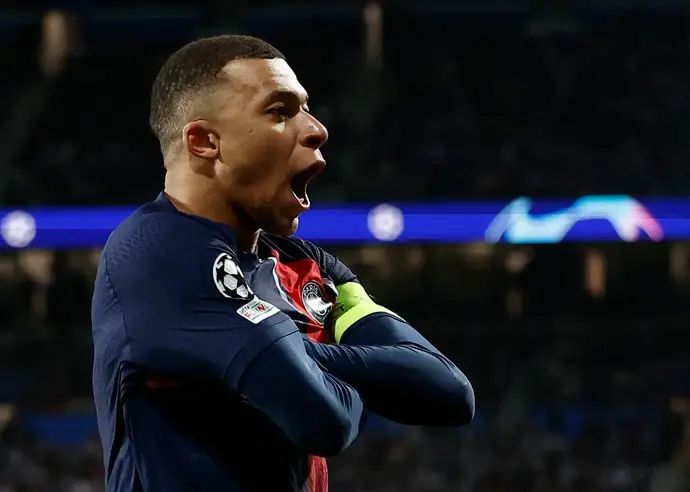 קיליאן אמבפה, חלוץ פריז סן ז'רמן