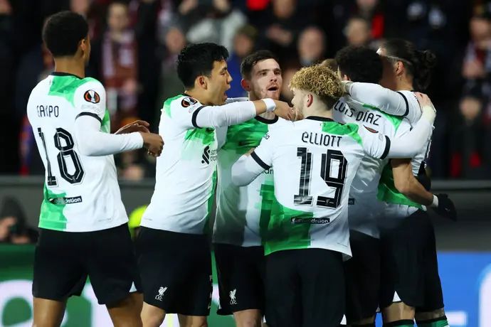 שחקני ליברפול חוגגים