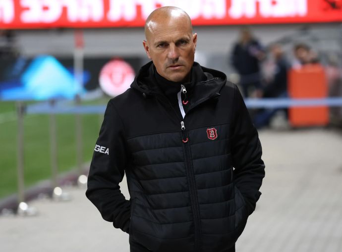 מאמן הפועל ירושלים, זיו אריה