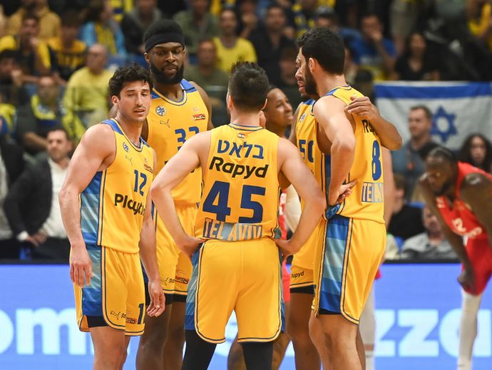 שחקני מכבי תל אביב