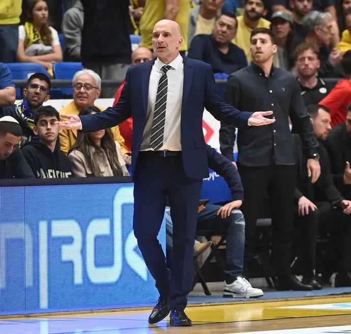 מאמן הפועל ירושלים איליאס קאנדזוריס