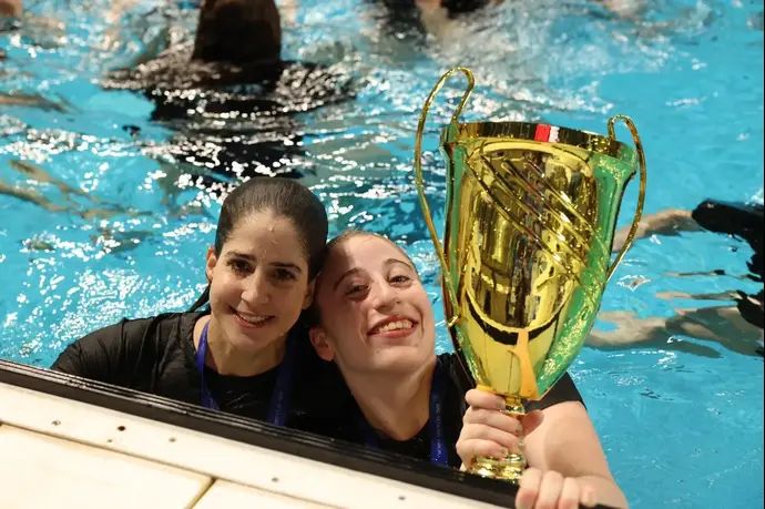 בנות הפועל יקנעם חוגגות