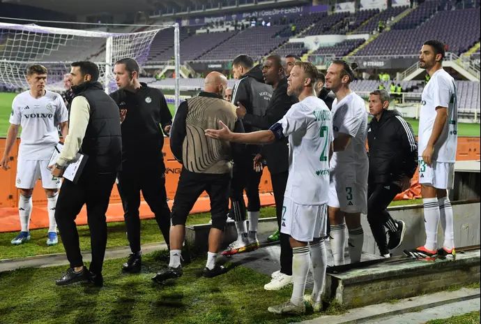 שחקני מכבי חיפה, דניאל סונדגרן, שון גולדברג, לצד מסאי דגו