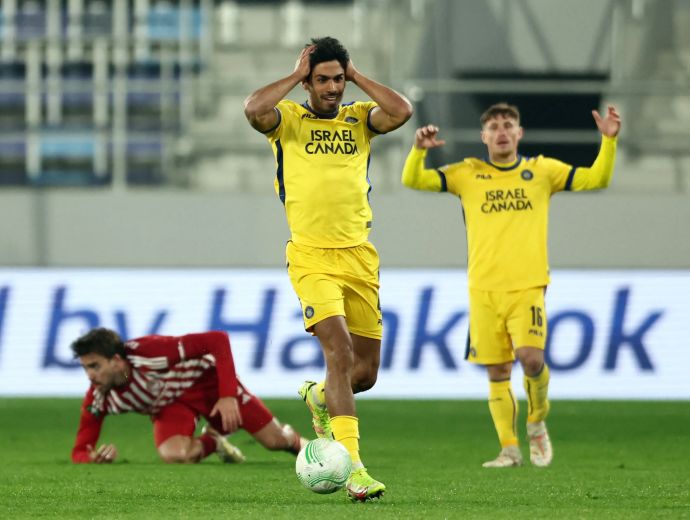 שחקן מכבי תל אביב דור פרץ