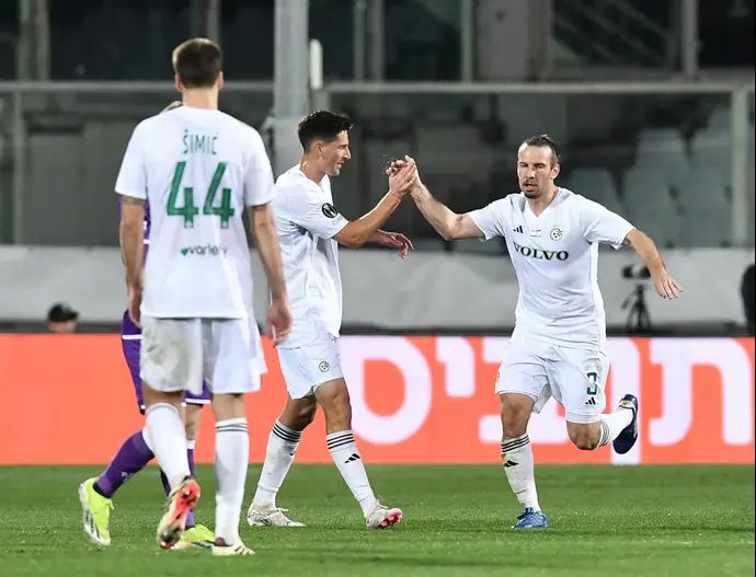 שחקנ מכבי חיפה שון גולדברג, גוני נאור