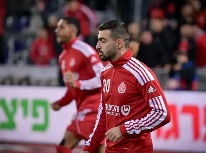 שחקן הפועל תל אביב הישאם לאיוס