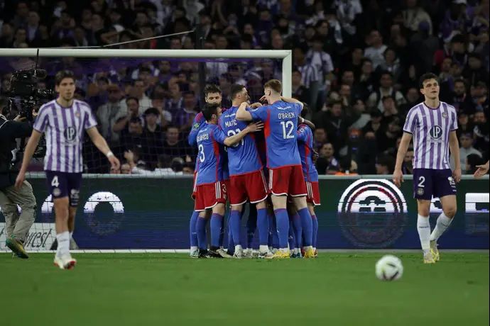 שחקני ליון חוגגים