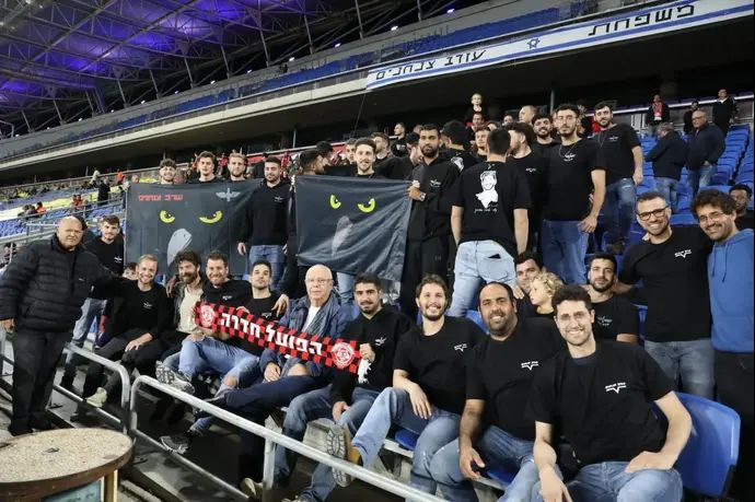 חבריו של מנשה זלקה מהיחידה הגיעו לעודד