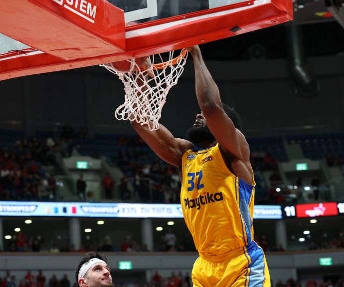 ג'וש ניבו, שחקן מכבי תל אביב