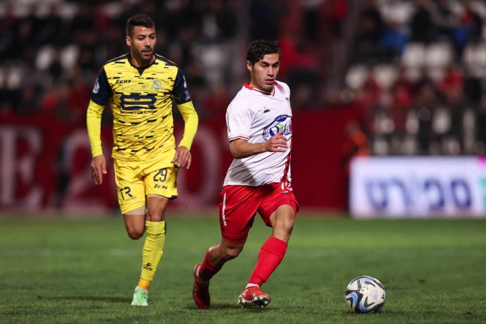 סאהר תאג'י שחקן בני סכנין לפני נאעל חוטבא שחקן מכבי בני ריינה