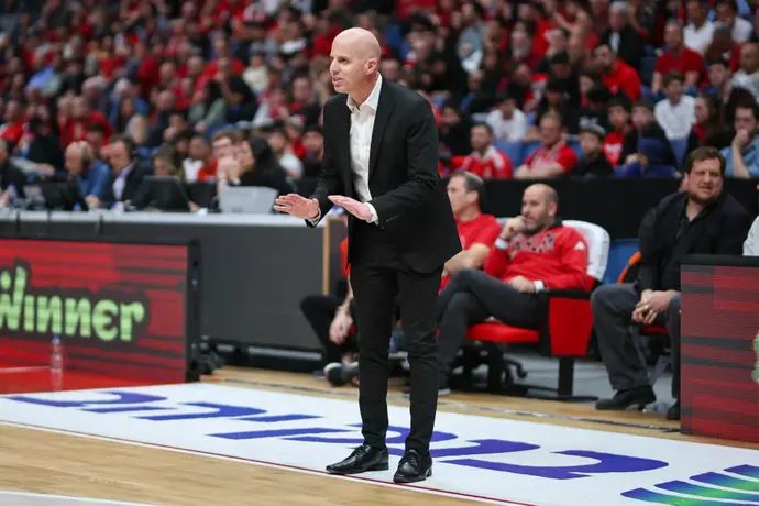 מאמן הפועל תל אביב דני פרנקו