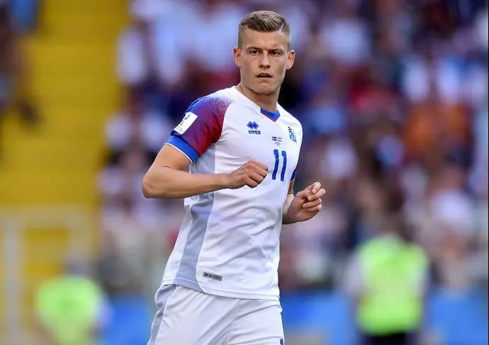 שחקן נבחרת איסלנד, אלפרד פינבוגאסון