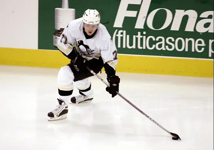 קונסטנטין קולצוב במדי פיטסבורג פינגווינס בשנת 2003