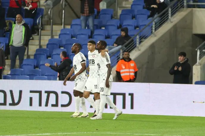 גודסוויי דוניו, אלעד מדמון, ג'יימס אדניי, שחקני הפועל חדרה