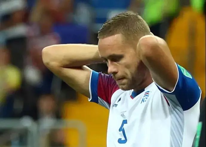 שחקן נבחרת איסלנד סווריר אינגסון