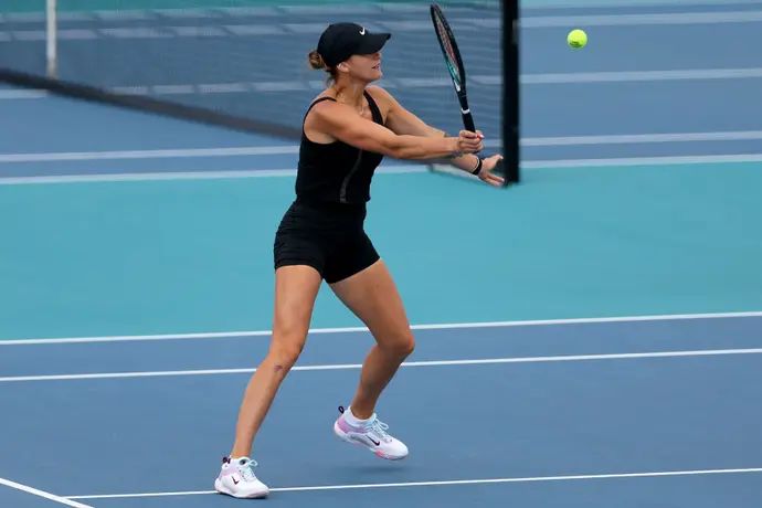 הטניסאית הבלארוסית ארינה סבאלנקה מתאמנת במיאמי