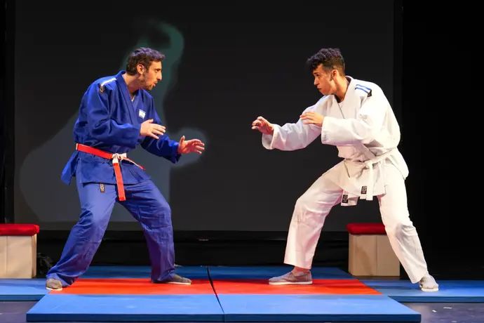 הצגת תיאטרון על חייו של אורן סמדג'ה