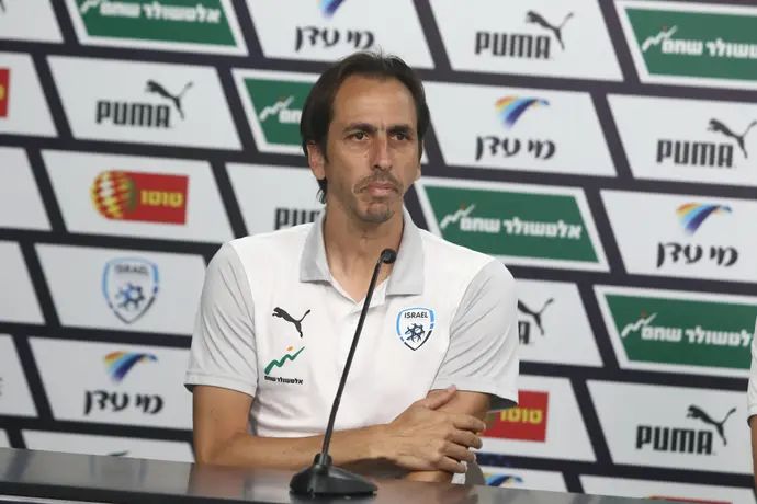 יוסי בניון, המנהל המקצועי של נבחרת ישראל