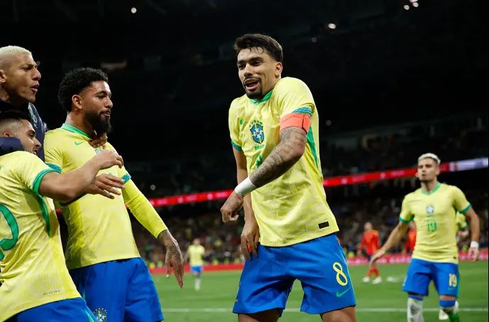 לוקאס פאקטה שחקן נבחרת ברזיל חוגג שער