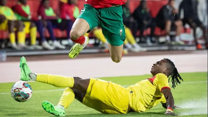 שחקן נבחרת אנגולה, צ'יקו באנזה