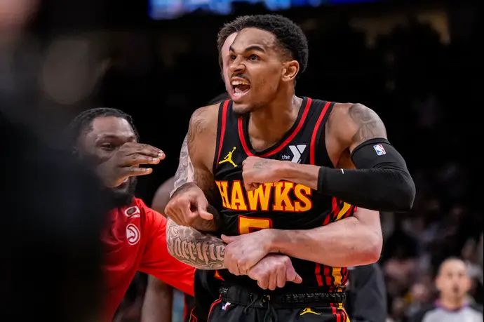 דז'ונטה מארי אטלנטה חוגג על בוסטון