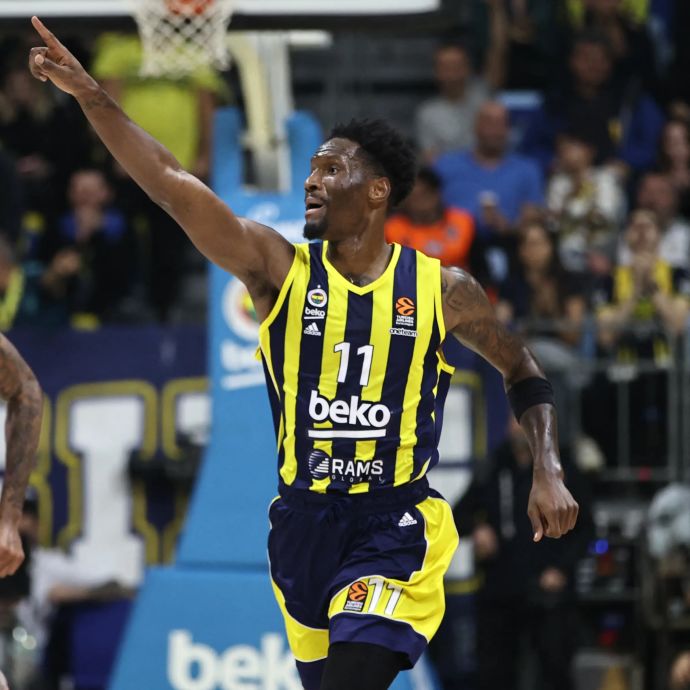 נייג'ל הייז-דייויס, שחקן פנרבחצ'ה