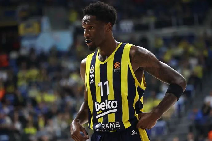 נייג'ל הייז-דייויס, שחקן פנרבחצ'ה