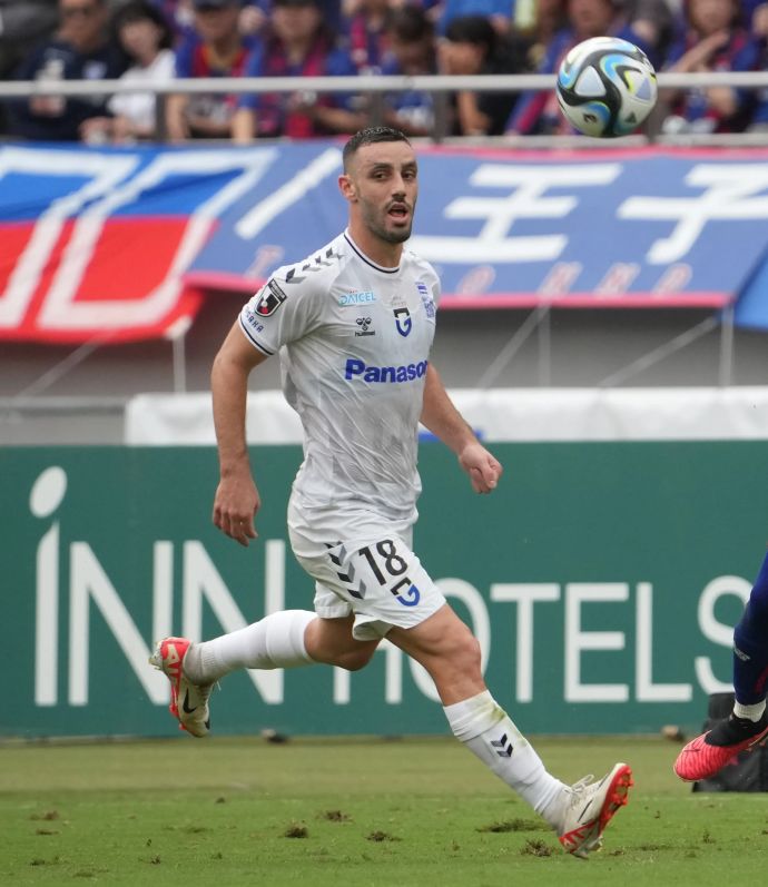 נטע לביא, גמבה אוסקה