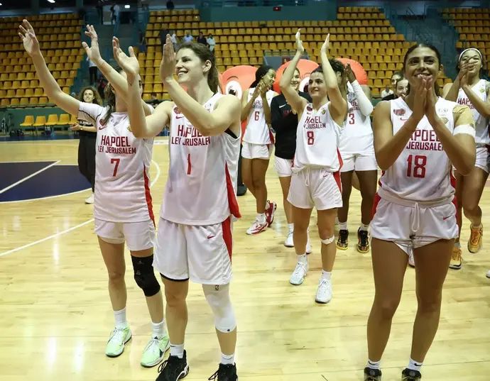 אליסה בארון, שחקנית הפועל לב ירושלים