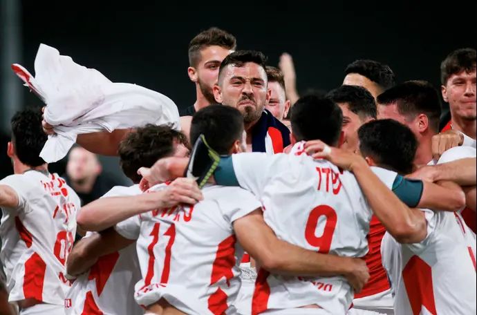 דולב אזולאי שחקן הפועל נוף הגליל חוגג