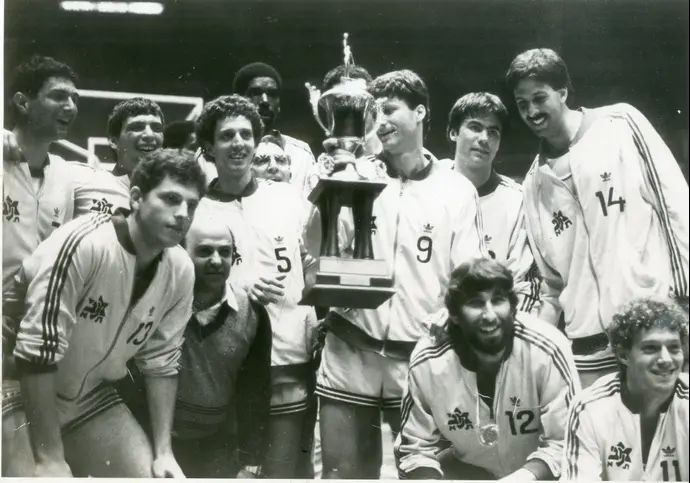 מיקי ברקוביץ' עם מוטי ארואסטי