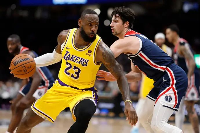 לברון ג'יימס, לוס אנג'לס לייקרס, מול דני אבדיה, וושינגטון וויזארדס