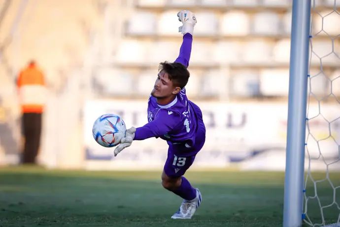 יגאל בקר, שוער הפועל כפר סבא