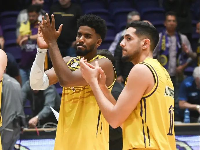 שון דאוסון הפועל חולון