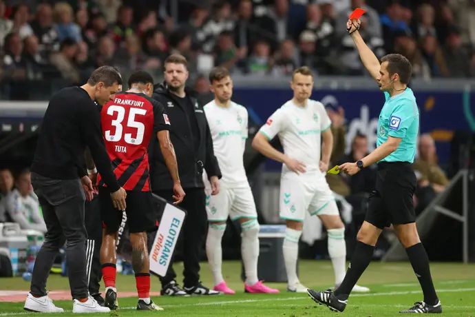 שחקן איינטרכט פרנקפורט טוטה מורחק