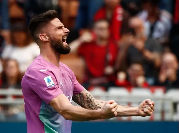 אוליבייה ז'ירו שחקן מילאן חוגג שער