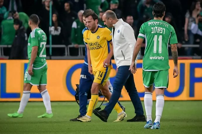 יוריס ואן אובריים שחקן מכבי תל אביב יוצא בגלל פציעה