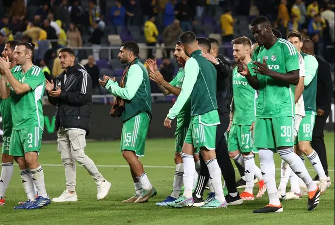 שחקני מכבי חיפה מודים לקהל