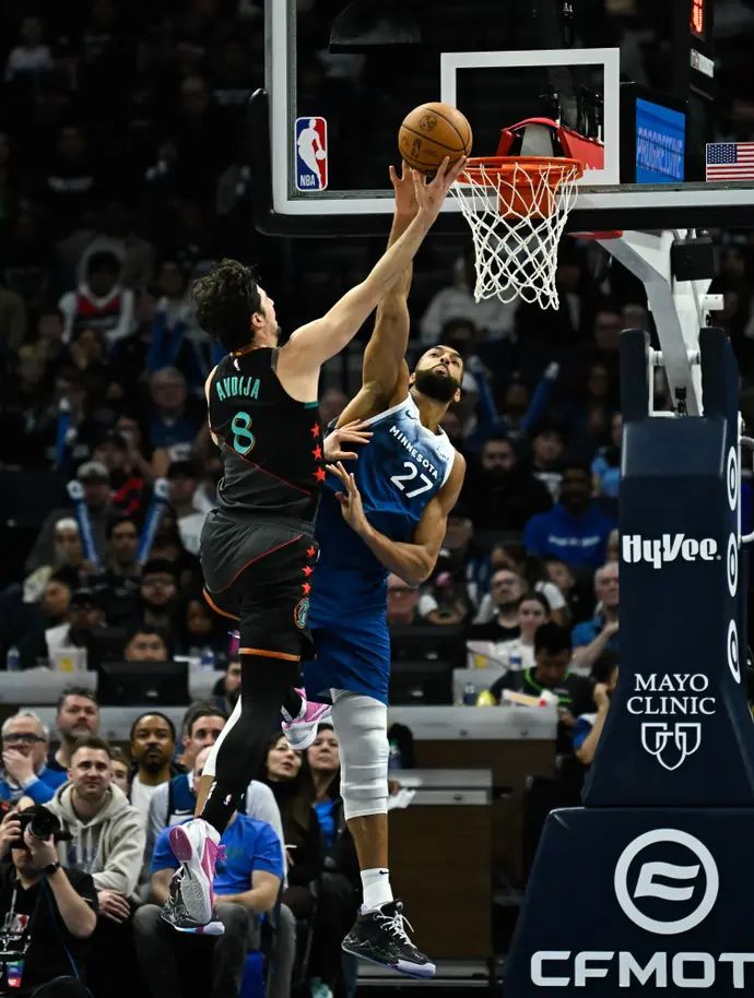 דני אבדיה, וושינגטון וויזארדס, נחסם על ידי רודי גובר, מינסוטה טימברוולבס