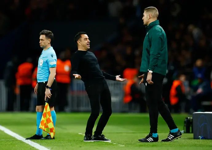 צ'אבי מאמן ברצלונה חוגג שער