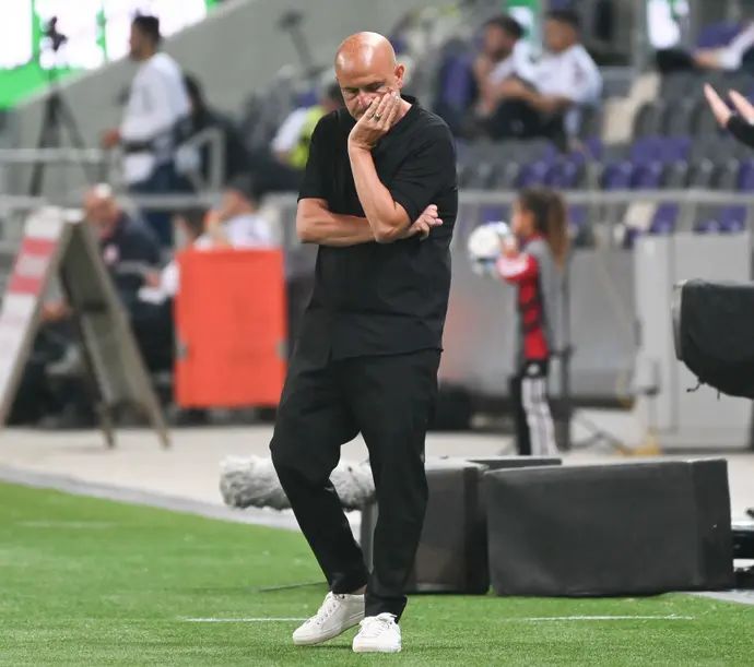 מאמן הפועל תל אביב יוסי אבוקסיס