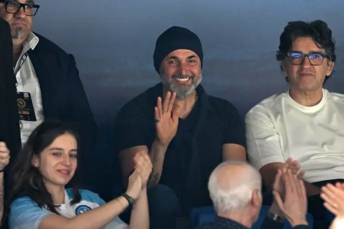 מאמן נבחרת איטליה, לוצ'אנו ספאלטי, ביציע בנאפולי