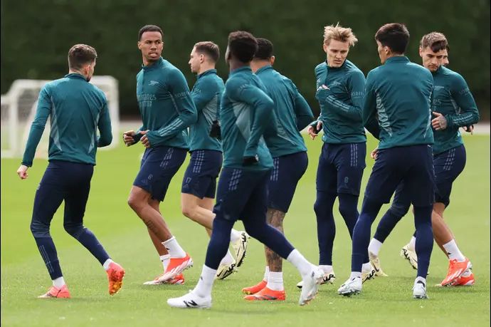 שחקני ארסנל באימון