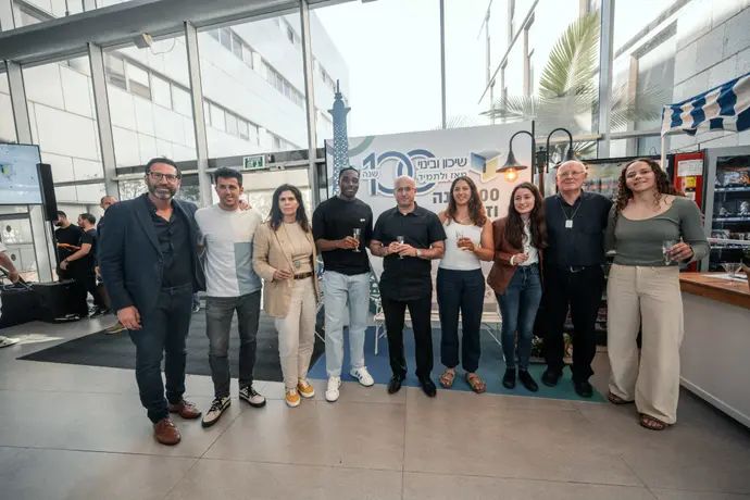 מימין לשמאל: תמר שטיינברג, גילי לוסטיג, אולגה טסצ'יאב, שרון קנטור, תמיר כהן (מנכ