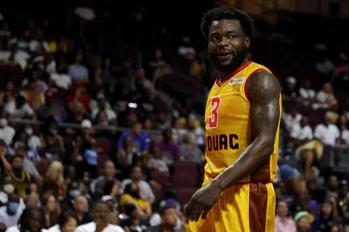 וויל ביינום, כדורסלן