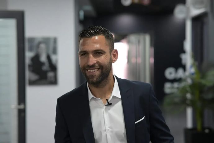 איתי שכטר ביום הפרישה מכדורגל