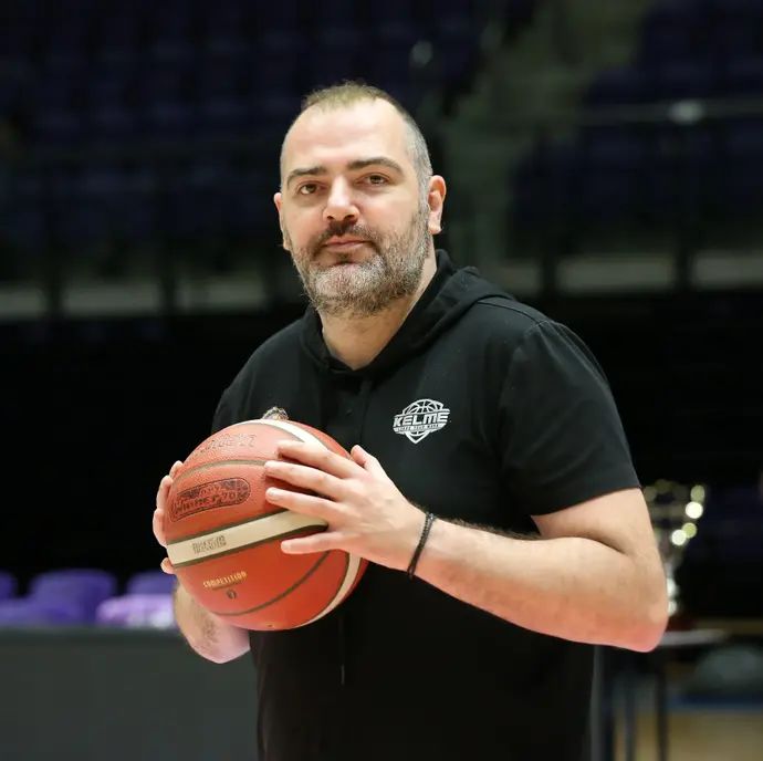 סטפנוס דדאס מאמן הפועל חולון